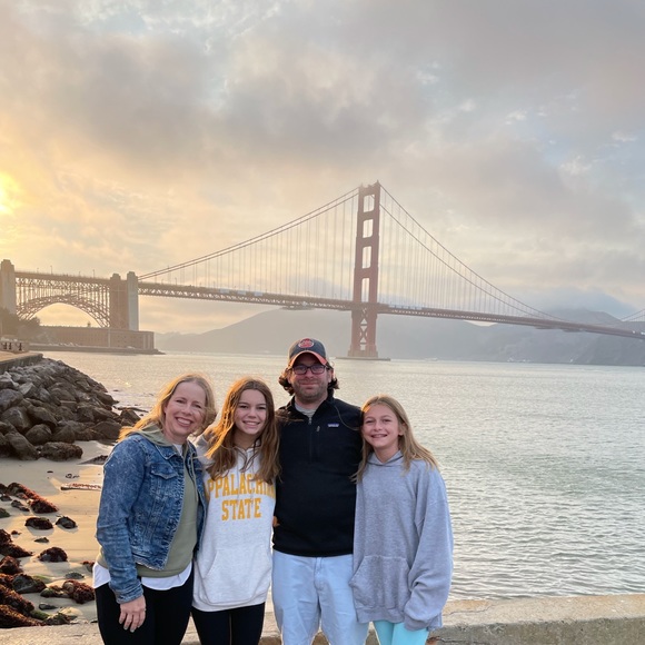 Meet your Posher, Lisa - Picture 4 of 4